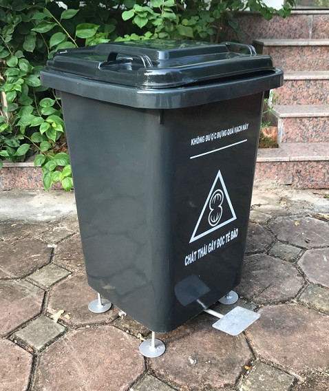 thùng rác nhựa 60 lít đạp chân (1)